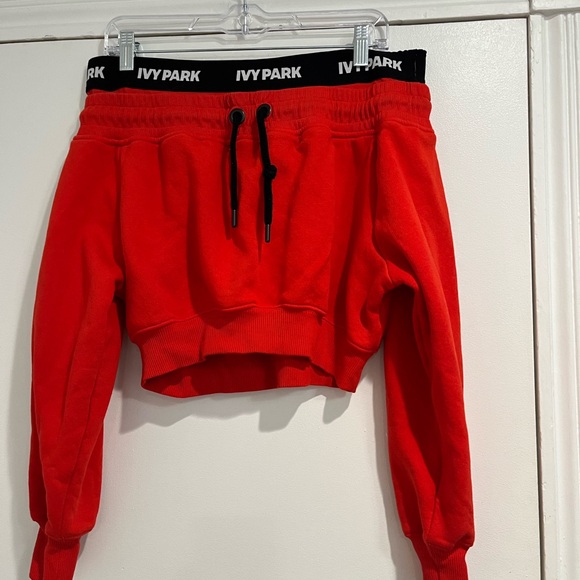Ivypark x Beyoncé Red Cropped Off the Shoulder Sweatshirt Sz. S - Picture 2 of 8
